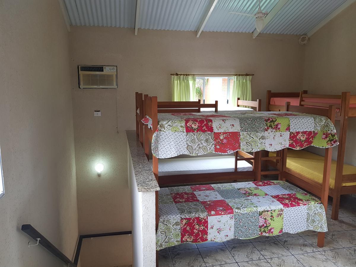 Residencial Dos Portugas Hotell Praia de Boraceia Eksteriør bilde